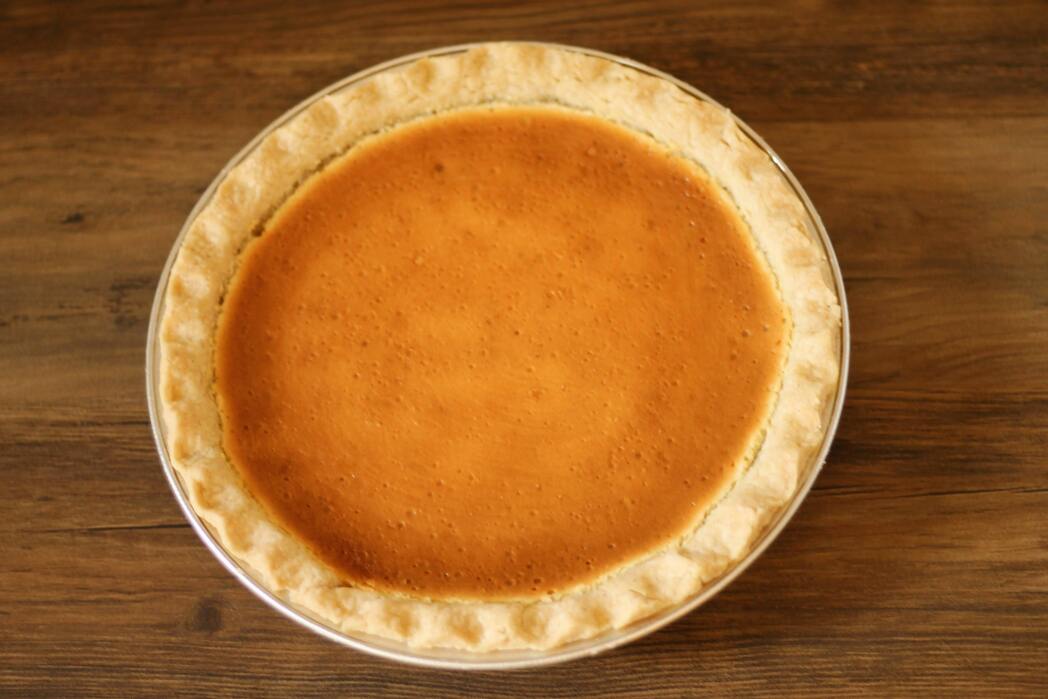 Lemon chess pie